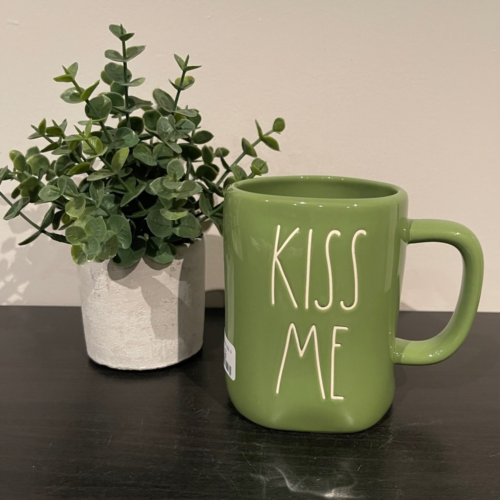 RAE DUNN KISS ME I’M IRISH MUG